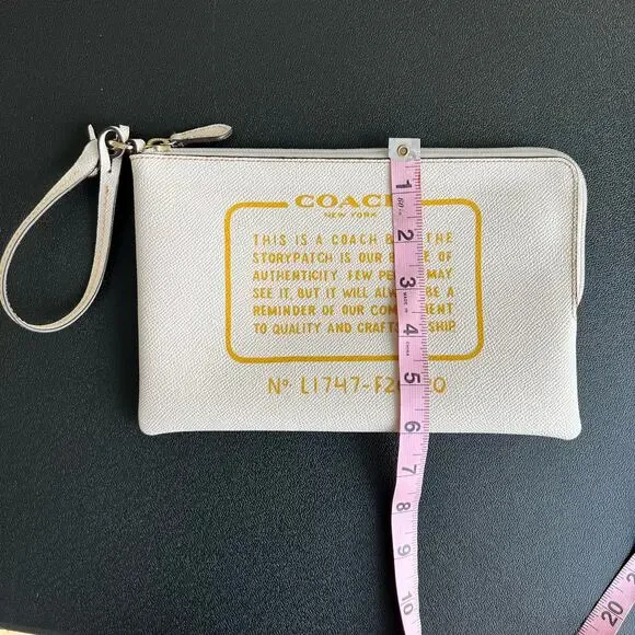 Coach Storypatch white and gold clutch wristlet bag - Picture 5 of 5